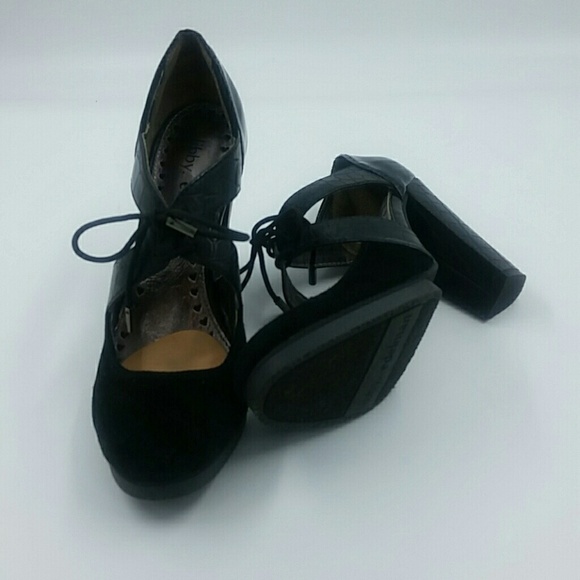 LIBBY EDELMAN l Suede Leather Embossed Pump - Picture 5 of 6